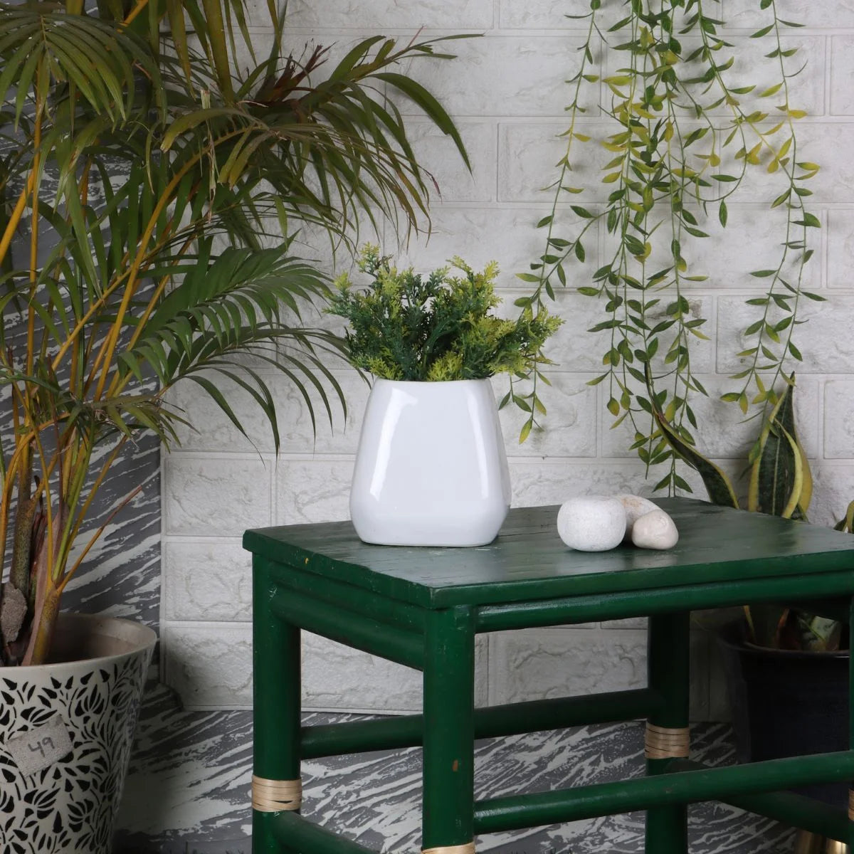 White Ceramic Curved Design Pot Modern Minimalist Indoor Planter