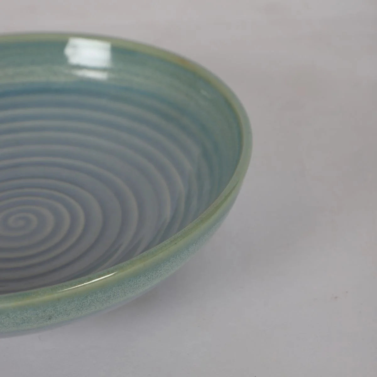 Aqua Spiral Ceramic Serving Bowl Elegant Tableware for Entertaining